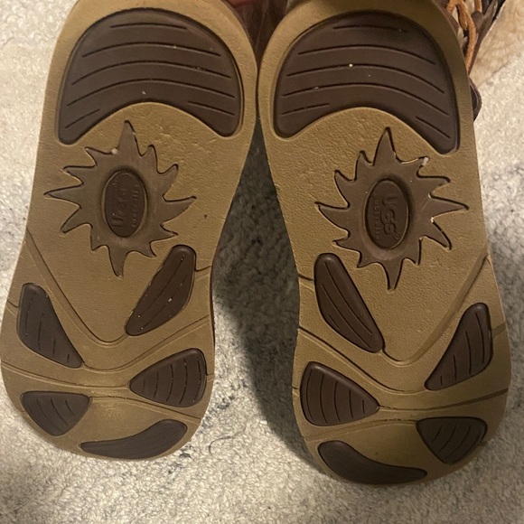 UGG Upside 5163 tall lace-up suede boots - Picture 10 of 10